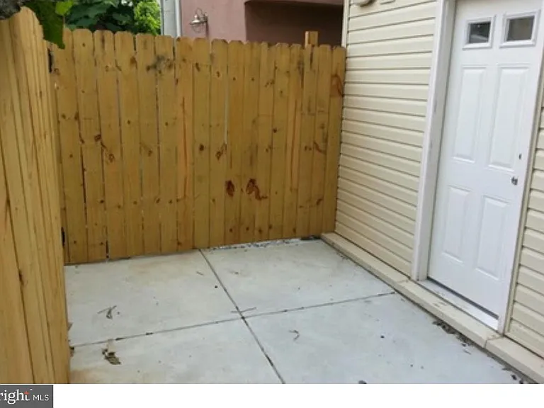 1338 S Bancroft St — Photo 10