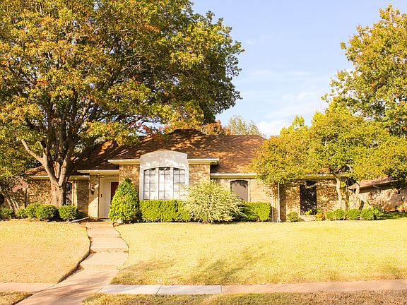 2nd image of 4309 Country Club Dr