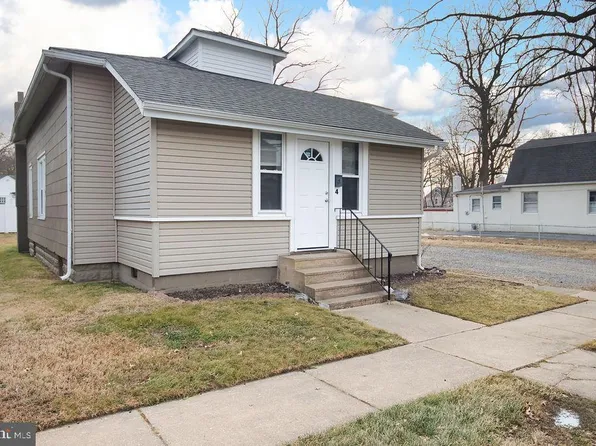 4 Forrest Ave, Wilmington, DE 19805