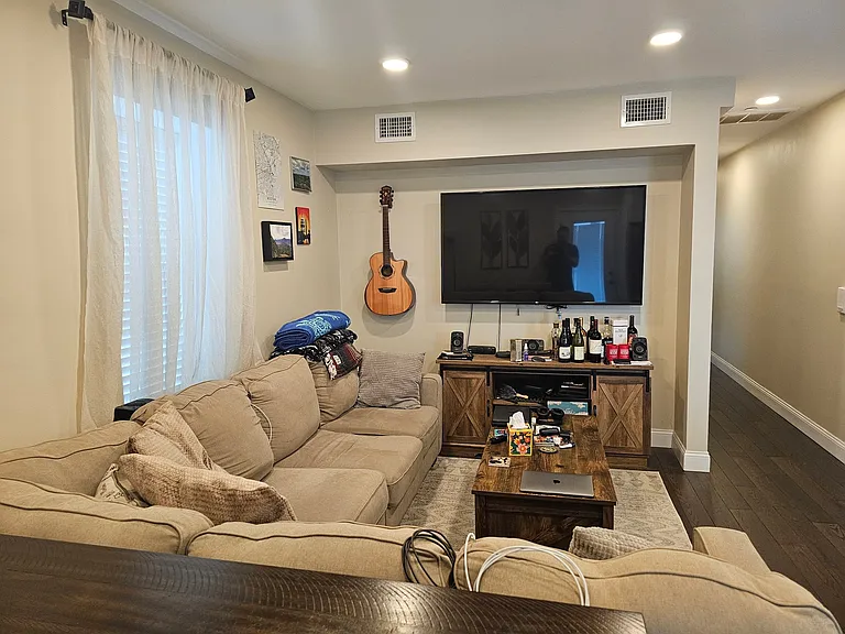 44 W Eagle St #3 — Photo 14
