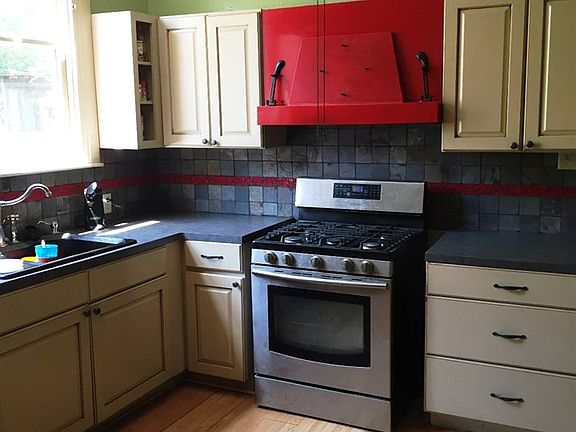 5th image of 203 N College St