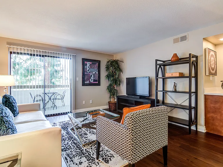Mission Trails Apartments — Photo 25