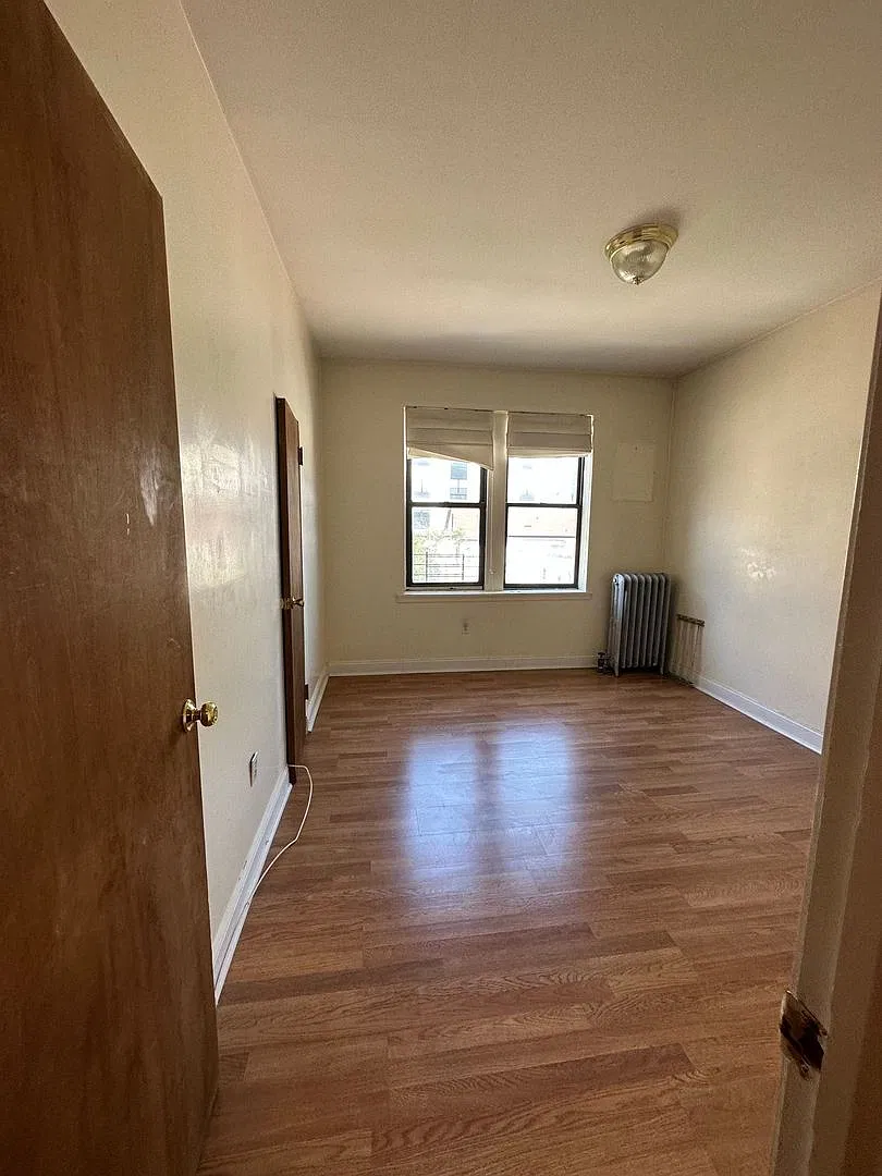 3343 - Golden Crest 3343 Park Avenue, LLC — Photo 4