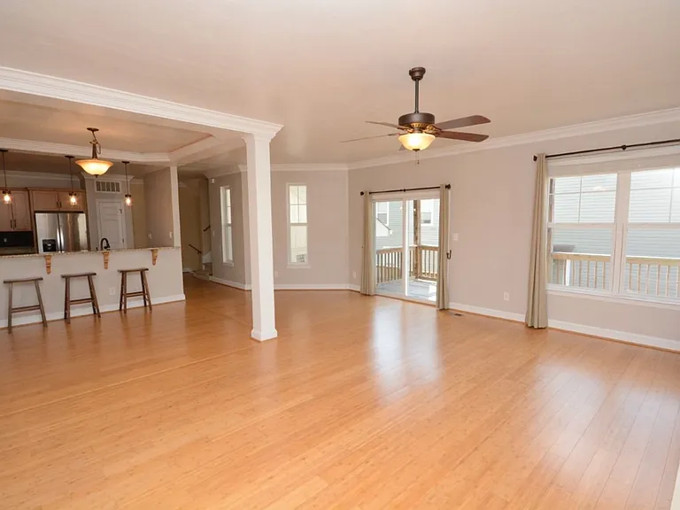 2216 E Berrie Cir — Photo 9