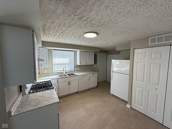 5th image of 10341 Rockford Ct
