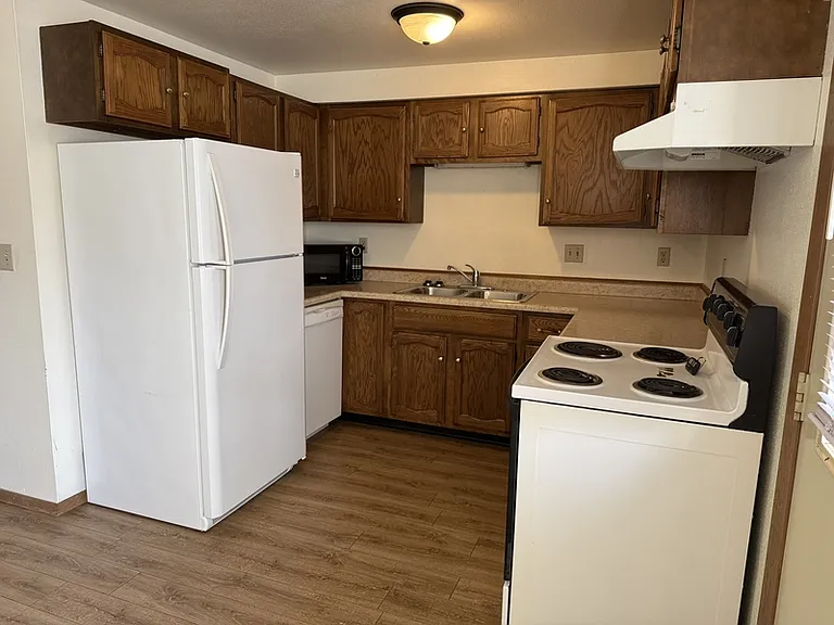 2149 Michelle Ct #F — Photo 13
