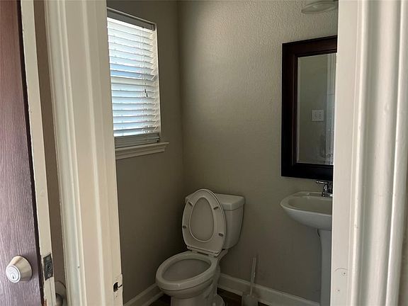5th image of 13154 Lawsons Creek Ln