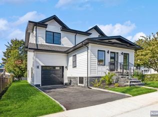 78 Chestnut St, Bergenfield, NJ 07621