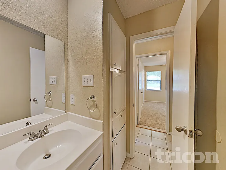 6321 Macarthur Dr — Photo 14