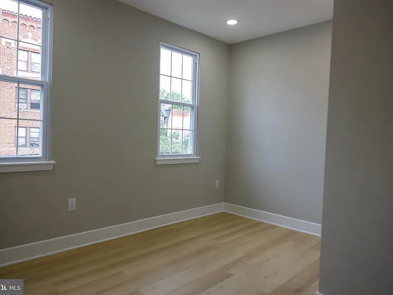 1201 Lindley Ave — Photo 22