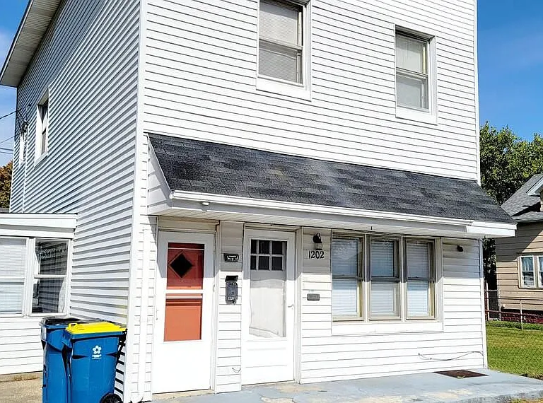 1202 W 7th St #B — Photo 1
