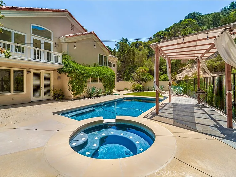 24961 Alicante Dr — Photo 34