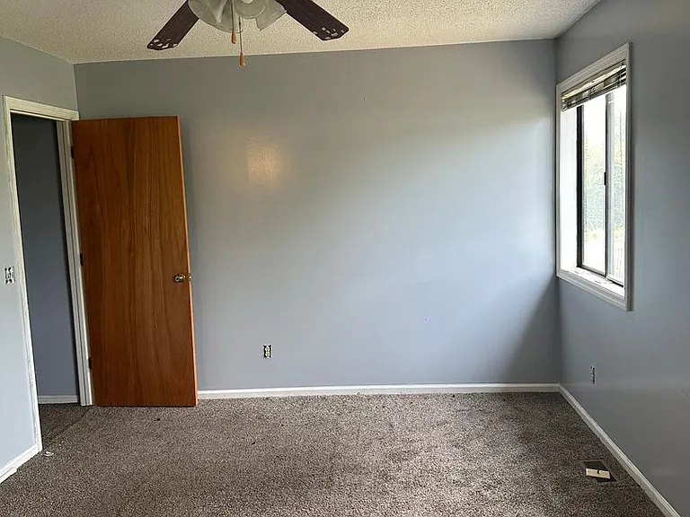912 Pineland Ave #23 — Photo 14