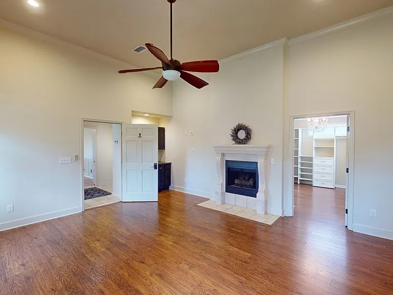311 Junius St — Photo 17
