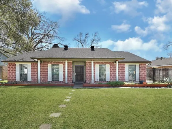 11807 Stroud Dr, Houston, TX 77072