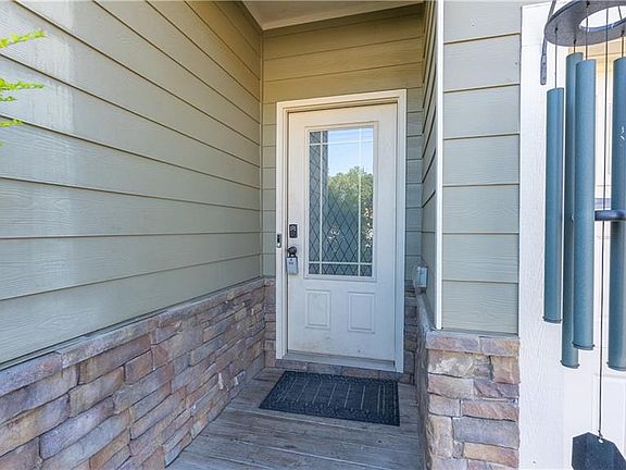 4th image of 417 Lee Road 2194