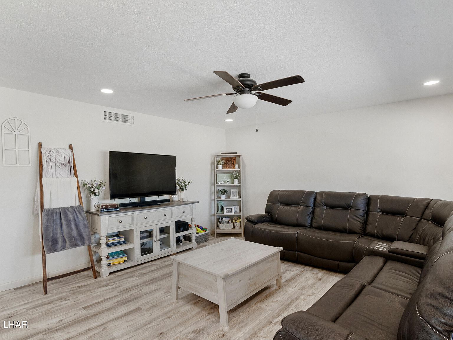2818 Weekender Ln, Lake Havasu City, AZ 86403 | Zillow