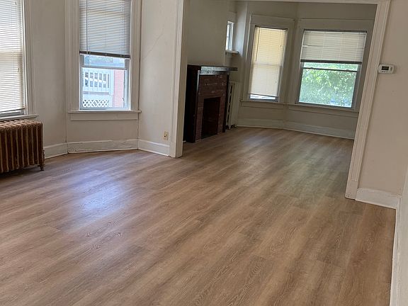 3rd image of 2744 N Murray Ave
