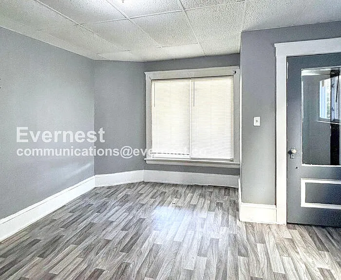 2213 E 82nd St — Photo 12