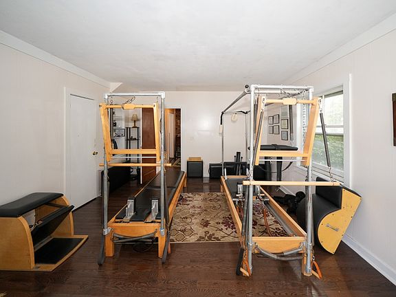 4th image of 56 Narragansett Ave #3A