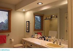 4th image of 1096 Rosebank Dr
