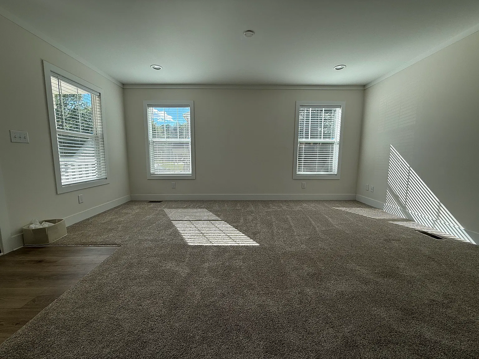 3 bed, 1248 sqft, $1,900 — Photo 2