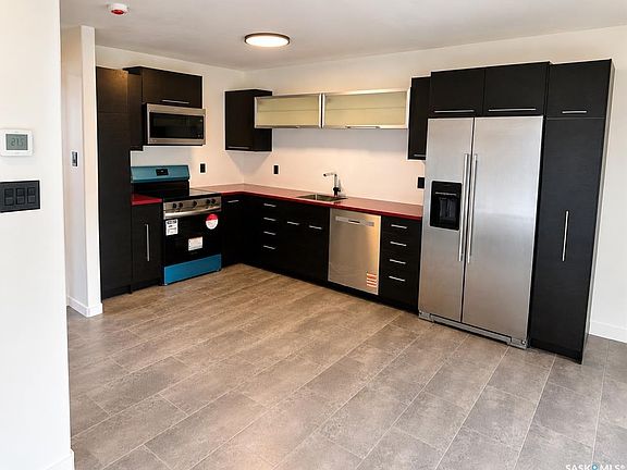 5th image of 905A Argyle AVENUE