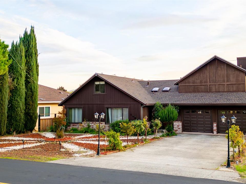 1st image of 18279 Hidden Valley Road