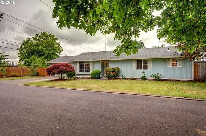 1st image of 3904 NE 136th Ct