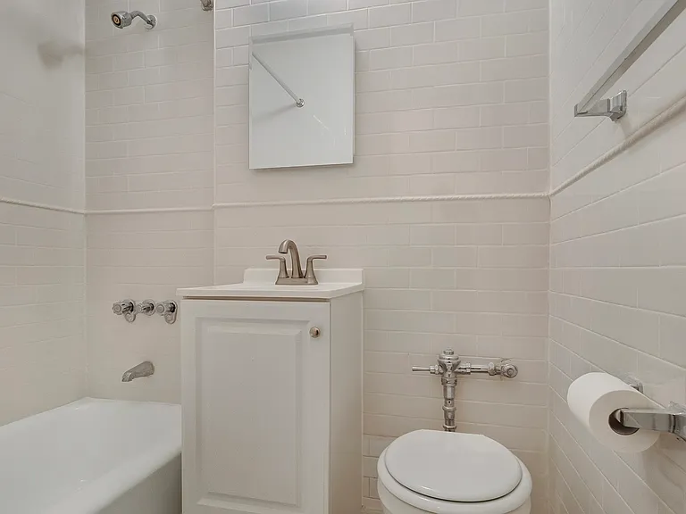 330 E 85th St #1F — Photo 6