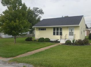 2124 Grand Ave, Muscatine, IA 52761