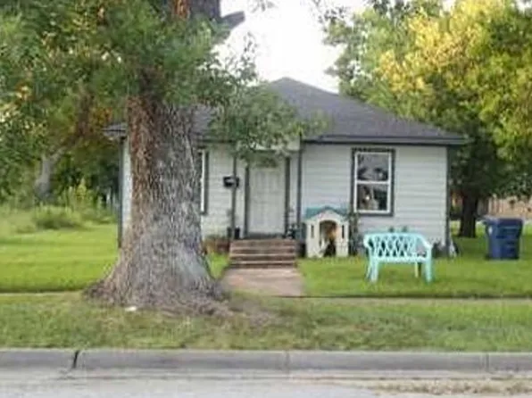 714 11th Ave N, Texas City, TX 77590