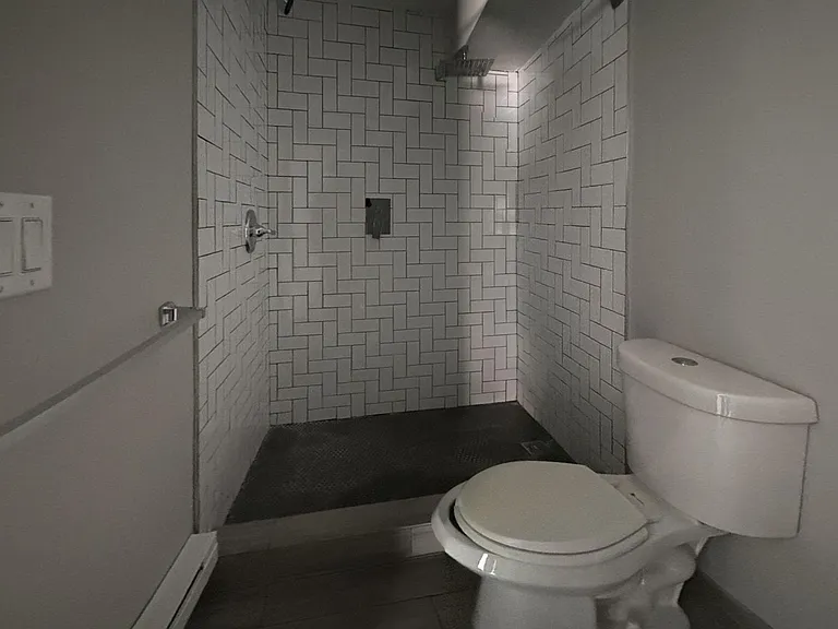 634 May Place — Photo 2