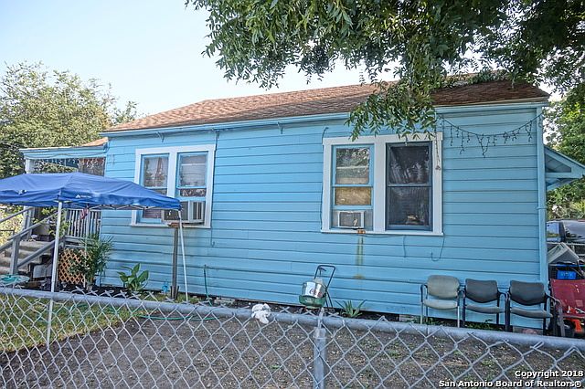 1st image of 271 E Lambert St