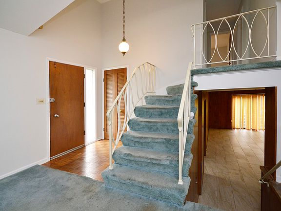 3rd image of 8606 Crawford Ave