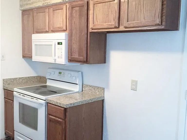 6840 Margaret Dr — Photo 5