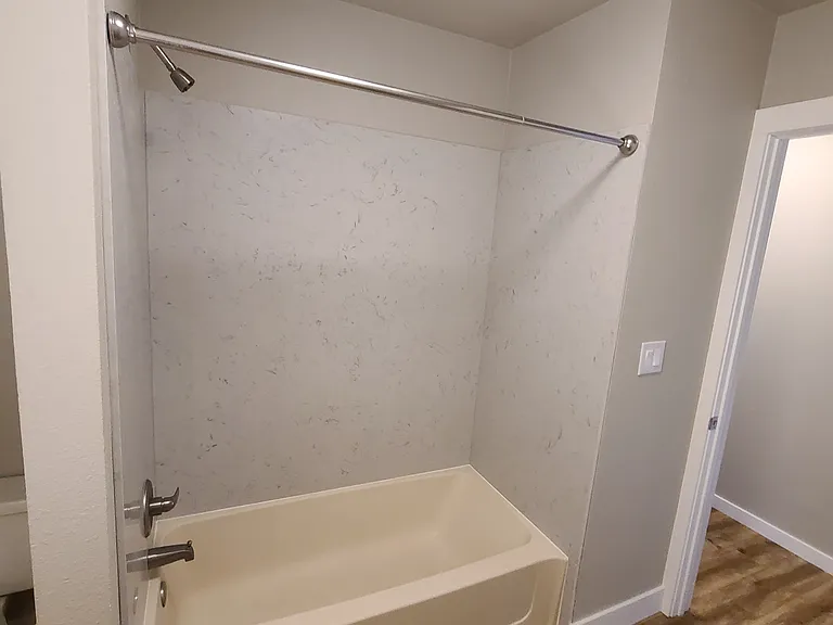 2810 W Northern Lights Blvd — Photo 22