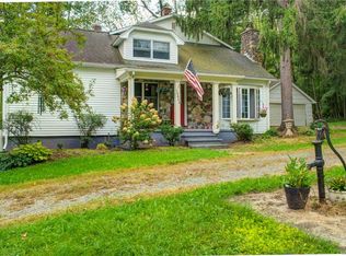 10865 Darien Rd, Holland, NY 14080