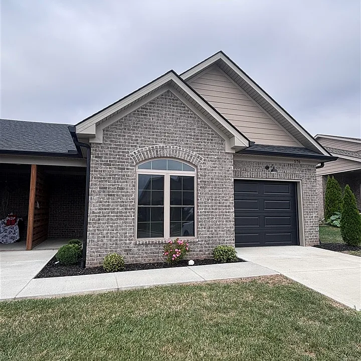 576 Cumberland Pointe Ln