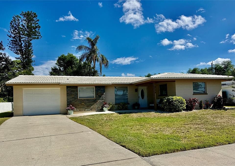 1st image of 3174 Regatta Cir