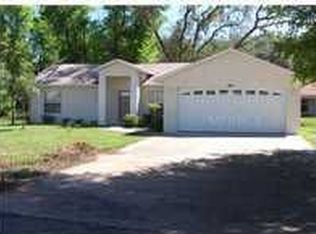 908 Powell St, Wildwood, FL 34785