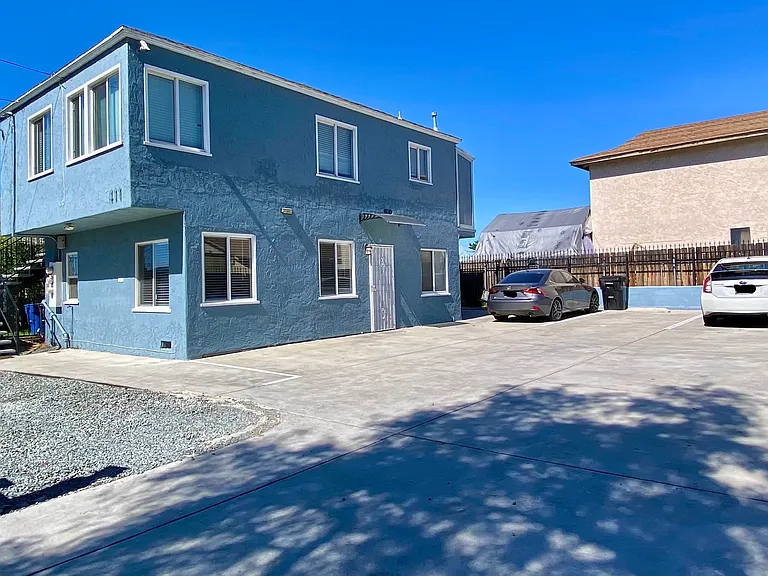 411 G St #A — Photo 3