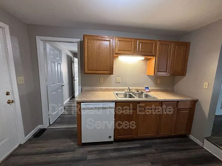 609 18th Ave — Photo 10