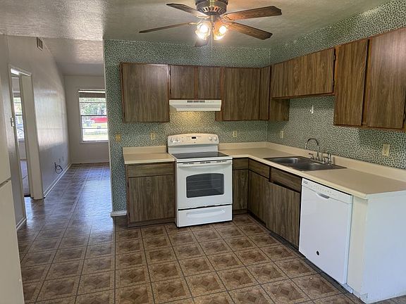 5th image of 1410 Bermuda Ct