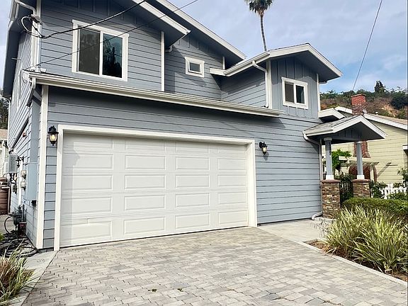 2nd image of 806-808 Solano Ave