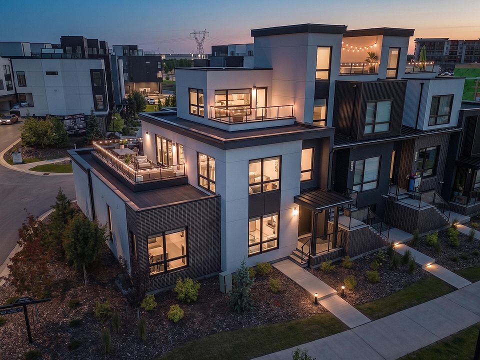 1st image of 5 Rondeau Dr #42
