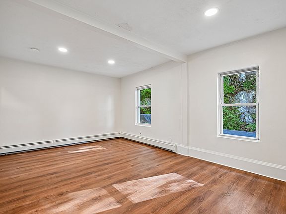 5th image of 44 Columbia St #B