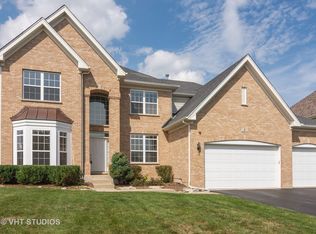 2 N Acacia Dr, Hawthorn Woods, IL 60047