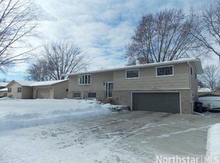1174 Quincy St, Shakopee, MN 55379