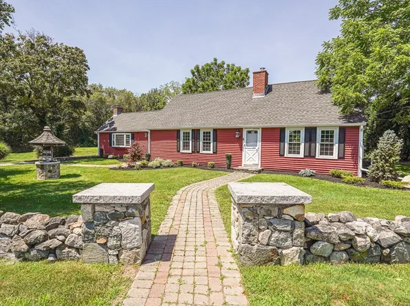 11 Millville Rd, Mendon, MA 01756